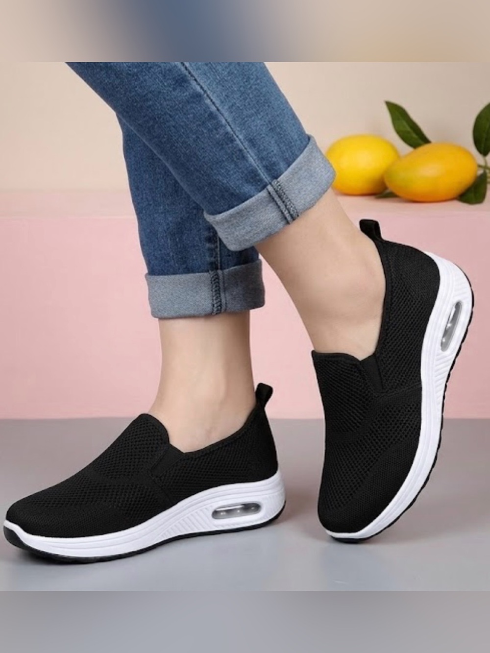 Black Clark’s style walking shoe size 8.5